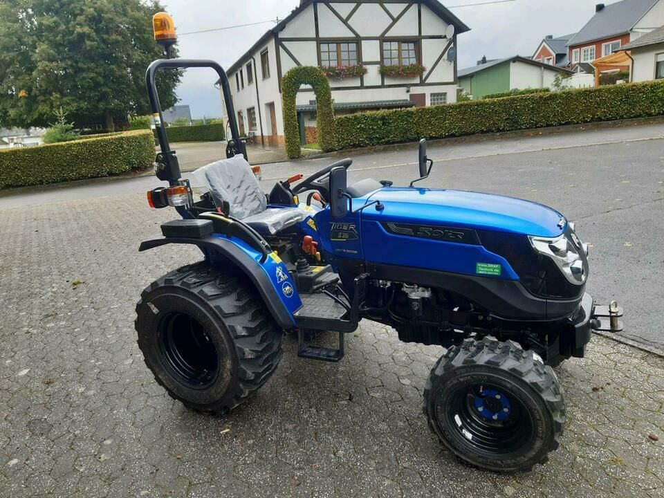 Solis 26 TIGER Limited Edition blau Traktor Galaxybereifung SBF