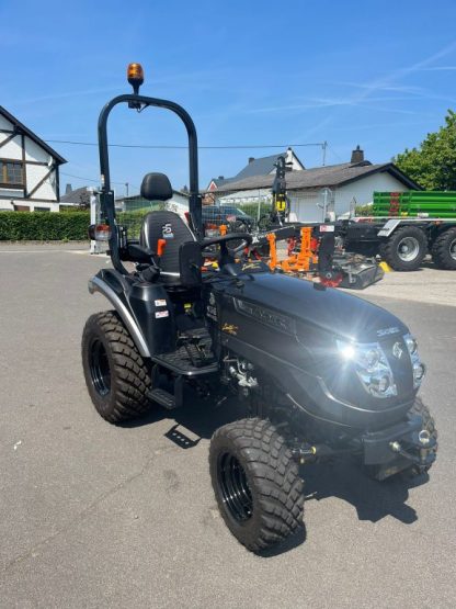 Solis 26 9+9 Panther Kleintraktor Black Edition Seitenschaltung synchronisiert Wechselgetriebe – Bild 2