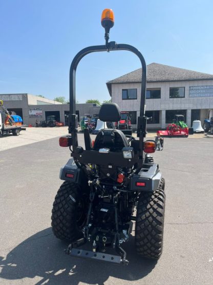 Solis 26 9+9 Panther Kleintraktor Black Edition Seitenschaltung synchronisiert Wechselgetriebe – Bild 7