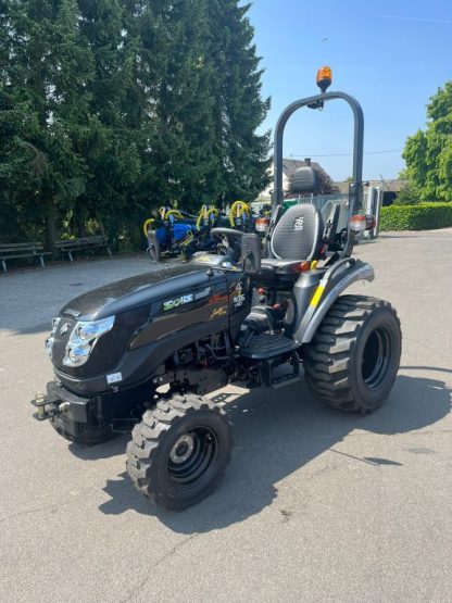 Solis 26 HST Panther Kleintraktor Black Edition Automatikgetriebe