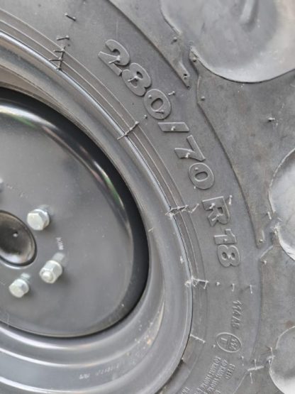 Ackerstollen Radialbereifung für Tym 5025 und 6225 – Bild 2