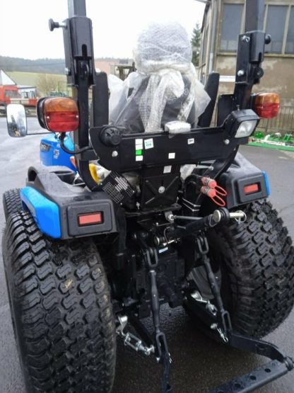 Solis 26 HST Kleintraktor Automatikgetriebe – Bild 2