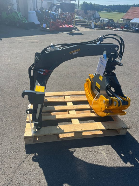 Uniforest Rückezange SCORPION 1800F Frontanbau Euroaufnahme Dreipunktanbau Holzgreifer Frontladergreifer – Bild 14