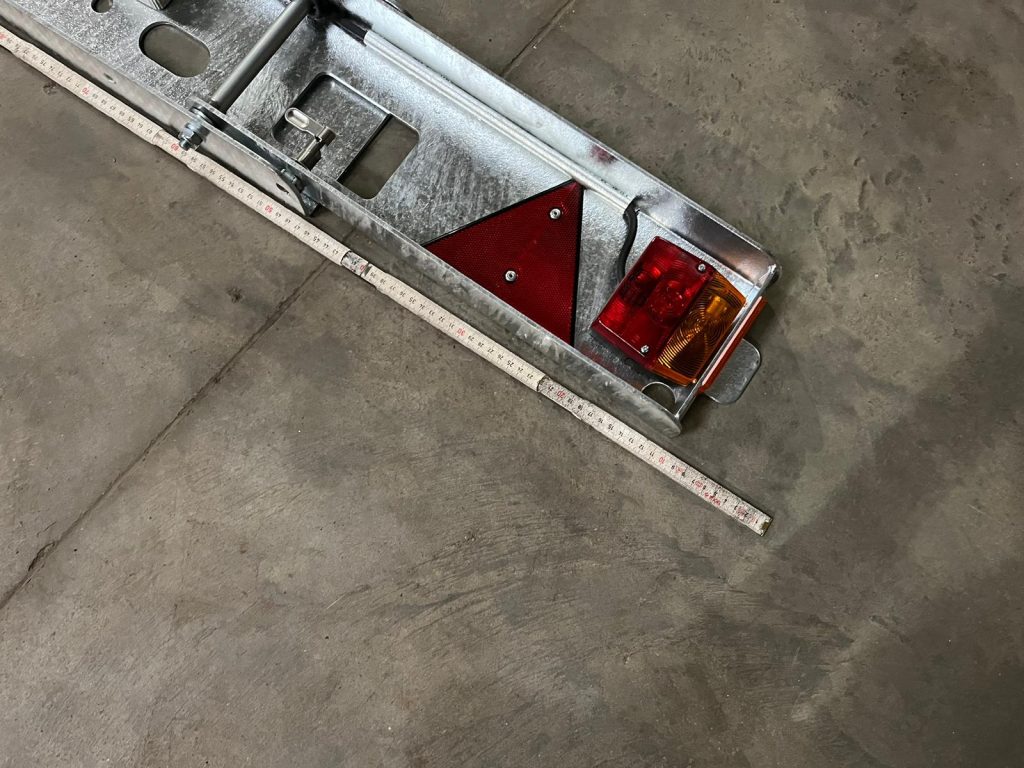 Klappbare Beleuchtung für Rückewagen, Holzanhänger – Bild 7