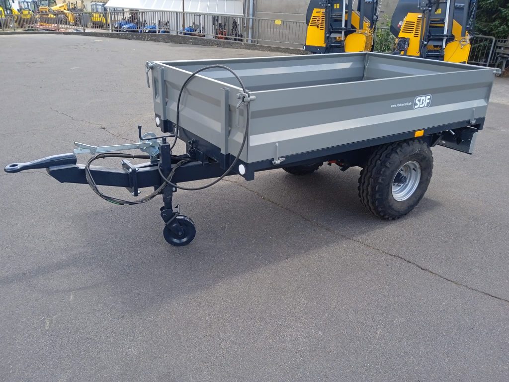 Kipper Heckkipper HK2000M 2t + Papiere, Anhänger, Seilzugbremse, Kastenmaße 240x140x40