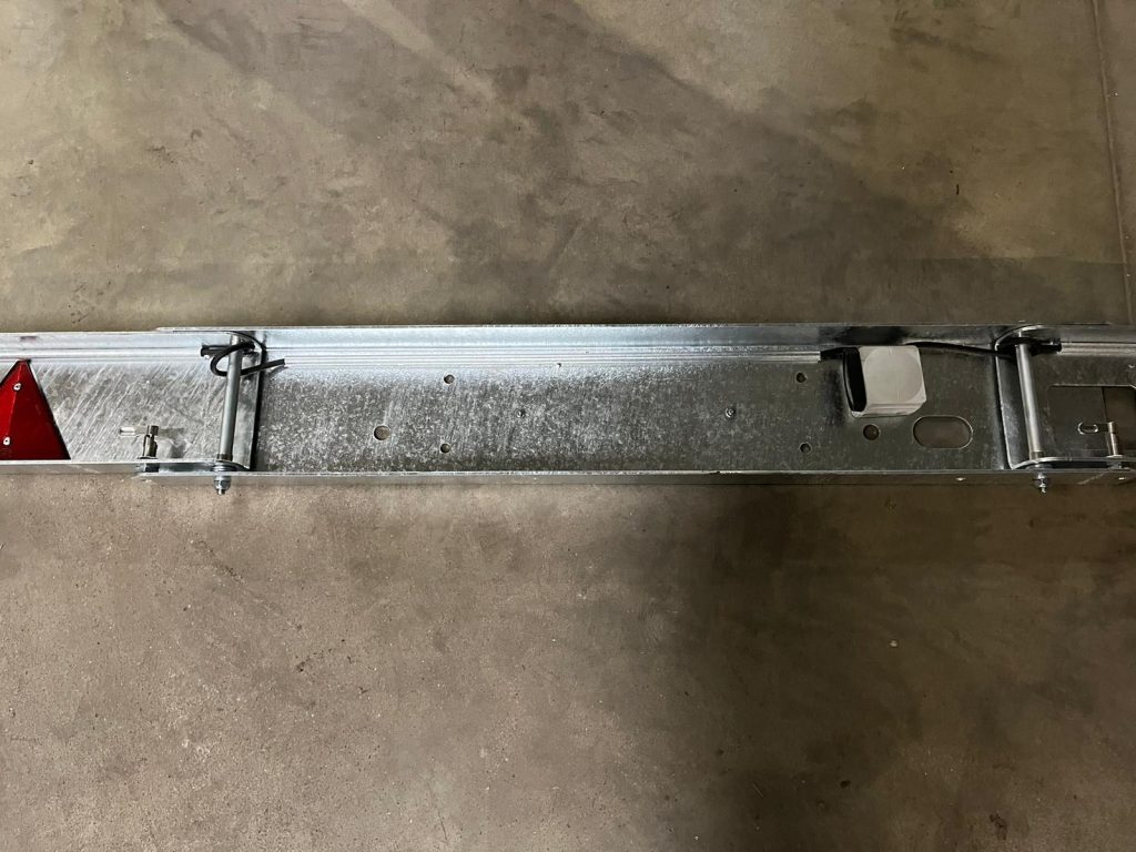 Klappbare Beleuchtung für Rückewagen, Holzanhänger – Bild 4