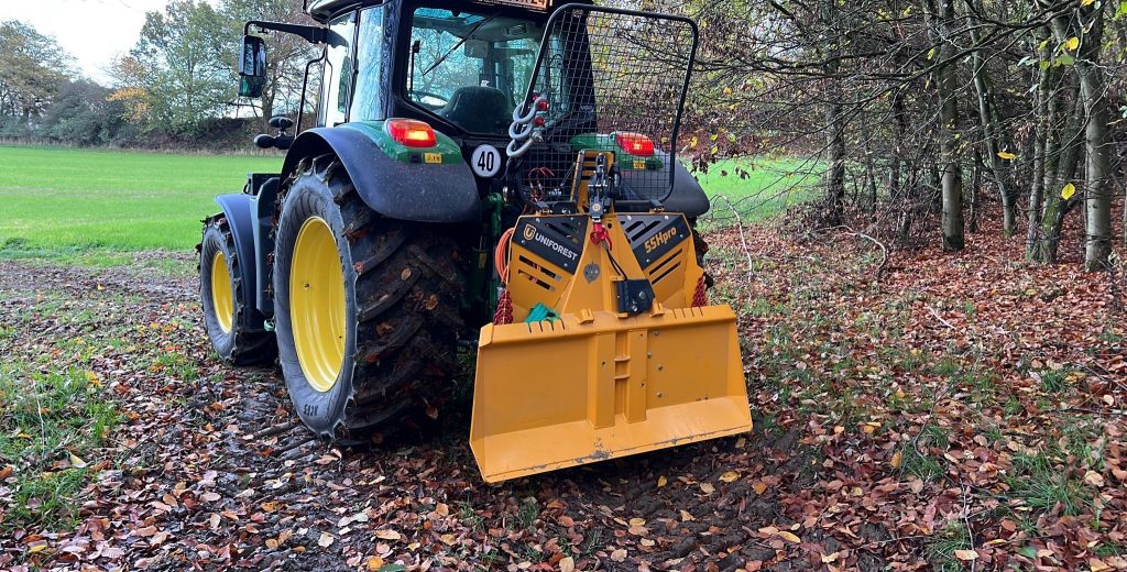 Uniforest 55Hpro Forstseilwinde Funk Zapfwelle 5,5 to 1,8m Schild Terra Funk – Bild 10