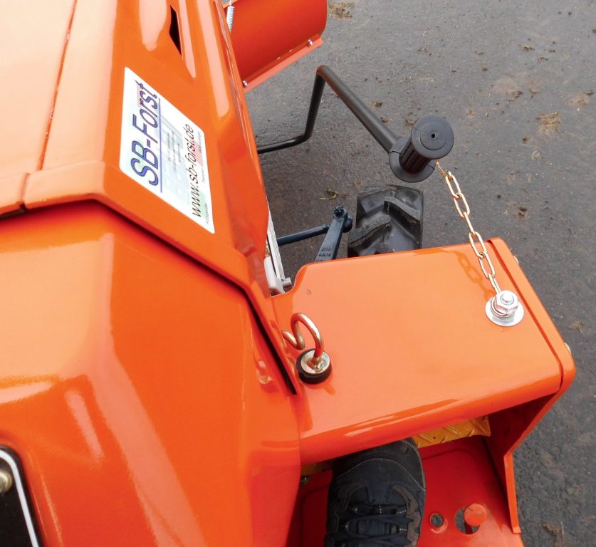 Kubota Traktor B1400 mit Allradantrieb und Schneeschild 120 – Bild 7