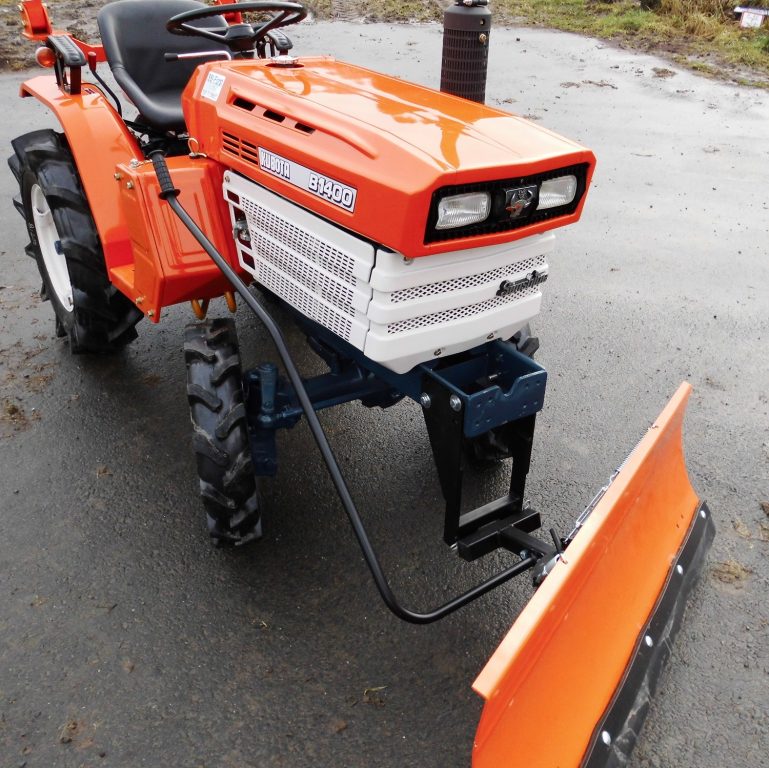 Kubota Traktor B1400 mit Allradantrieb und Schneeschild 120 – Bild 8