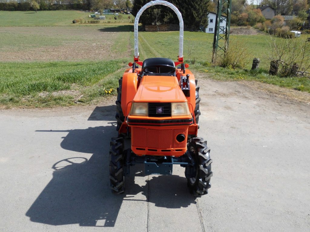 Kubota Traktor B1-17 mit Allradantrieb – Bild 4