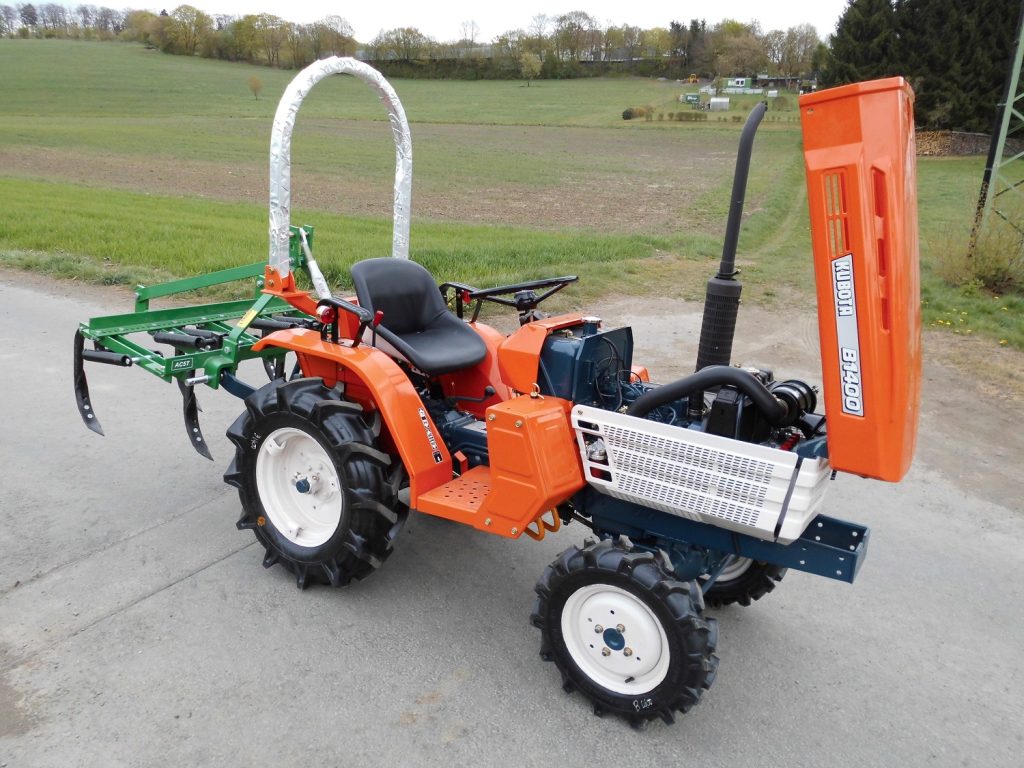 Kubota Traktor B1400 mit Allradantrieb und Grubber – Bild 11
