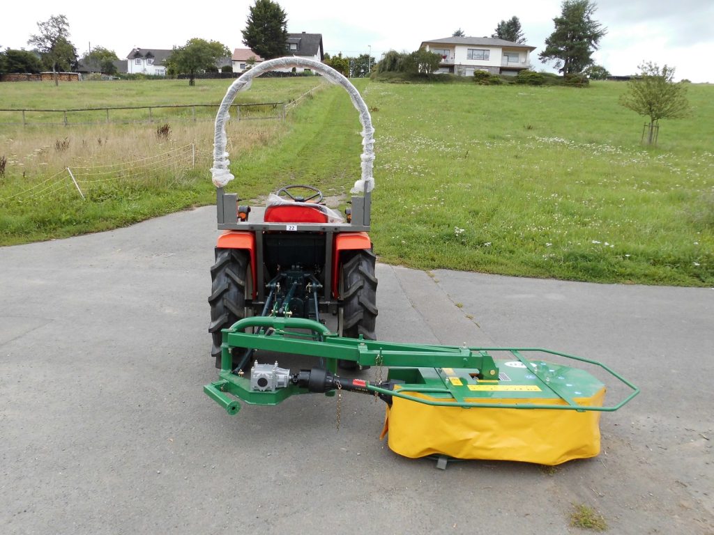 Kubota Traktor B1600 mit Allradantrieb und Kreiselmähwerk L100 – Bild 8