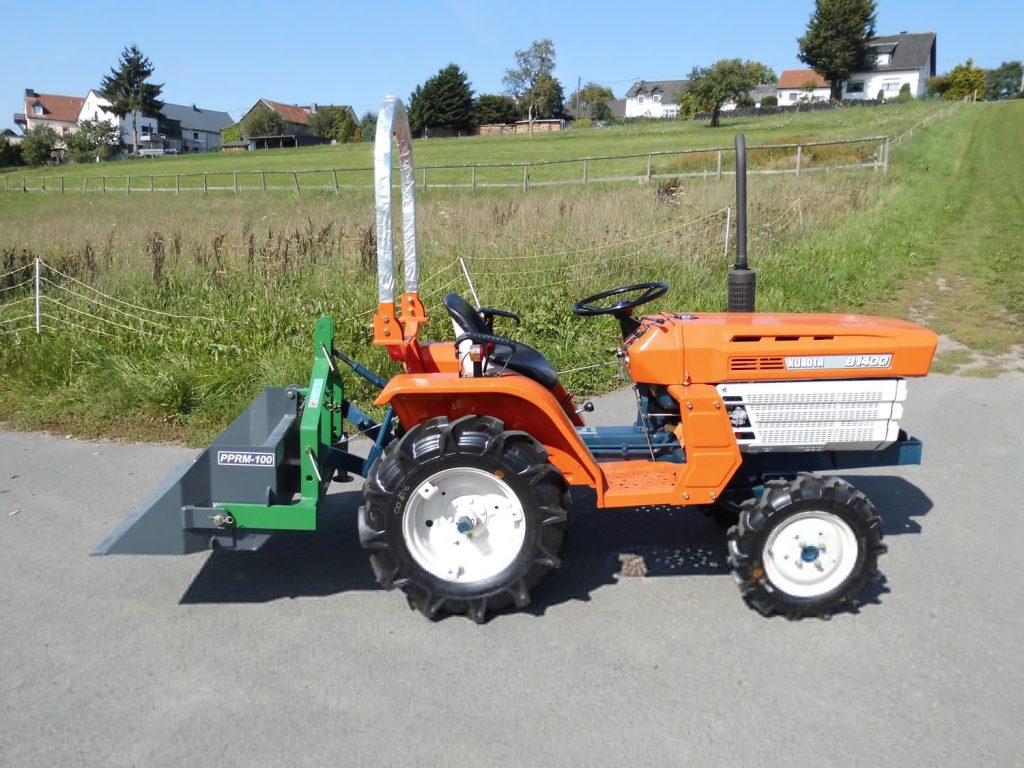 Kubota Traktor B1400 mit Allradantrieb und Heckschaufel 100 cm