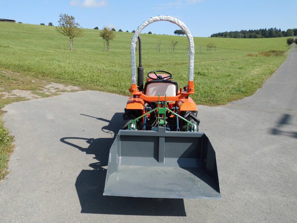 Kubota Traktor B1400 mit Allradantrieb und Heckschaufel 100 cm – Bild 6