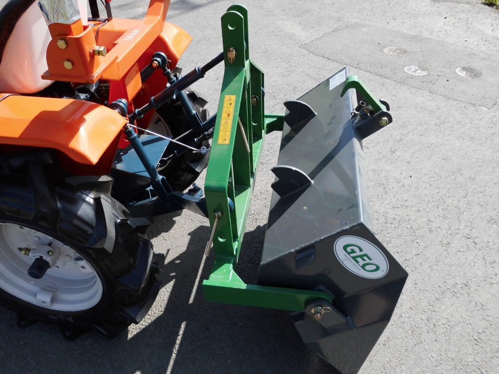 Kubota Traktor B1400 mit Allradantrieb und Heckschaufel 100 cm – Bild 11