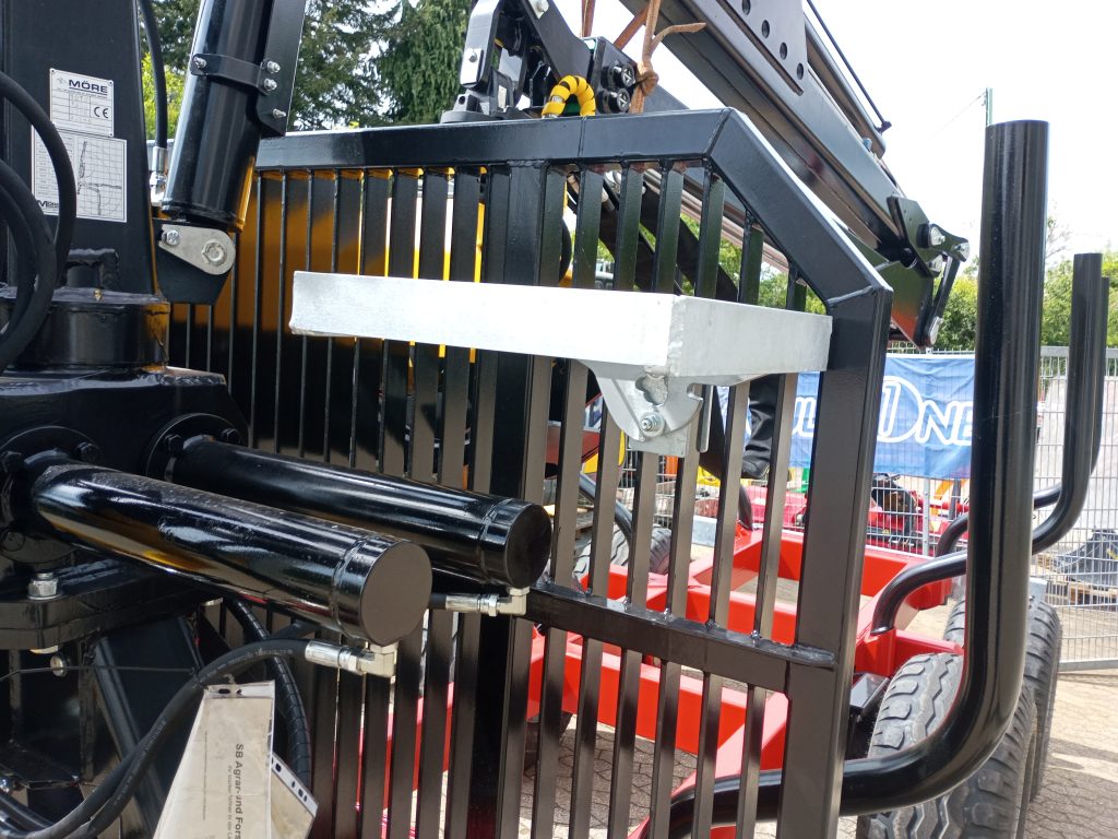 Stehpodest für Rückewagen, Holzanhänger – Bild 2