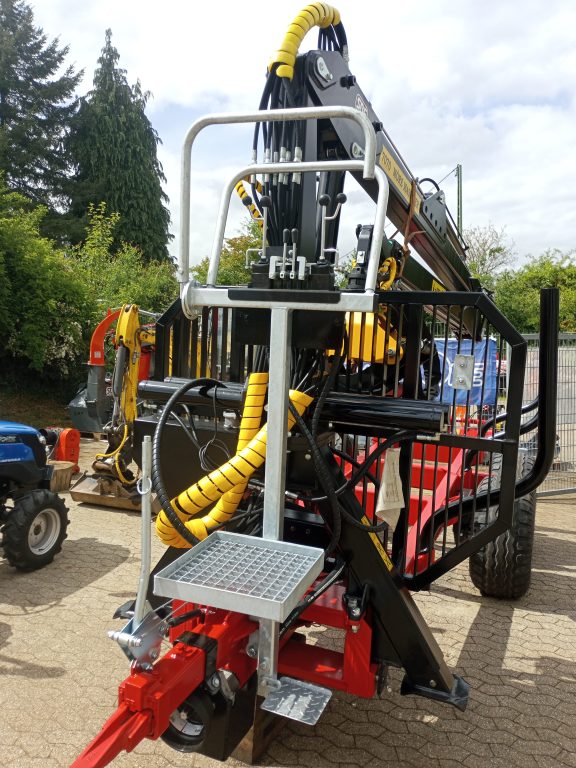 Stehpodest für Rückewagen, Holzanhänger