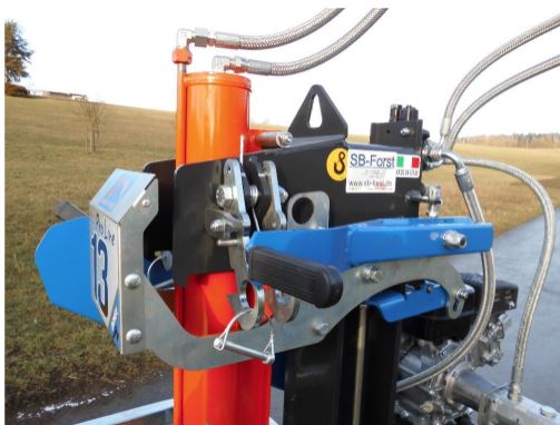 Professioneller Holzspalter Balfor Pro 13 SB mit eigenem Benzinmotor – Bild 4