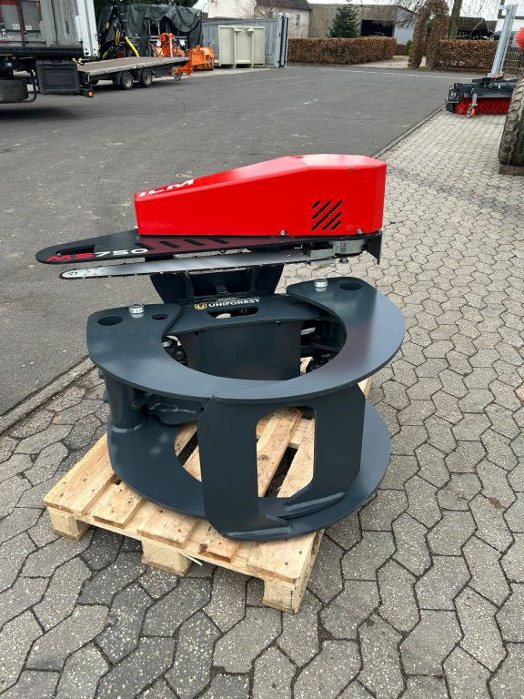 Uniforest Uniforest Premium 36 Holzgreifer mit Sägeeinheit hydraulische Kettensäge Greifersäge – Bild 9
