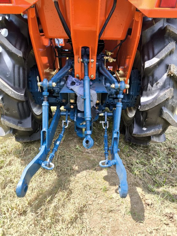 Kubota XB-1 Kleintraktor, Allrad, Überrollbügel, ÜBERHOLT – Bild 3