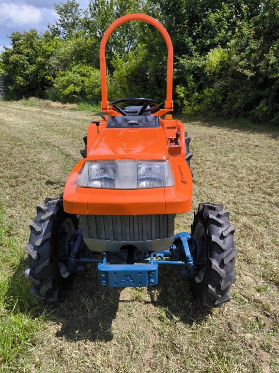 Kubota XB-1 Kleintraktor, Allrad, Überrollbügel, ÜBERHOLT – Bild 7