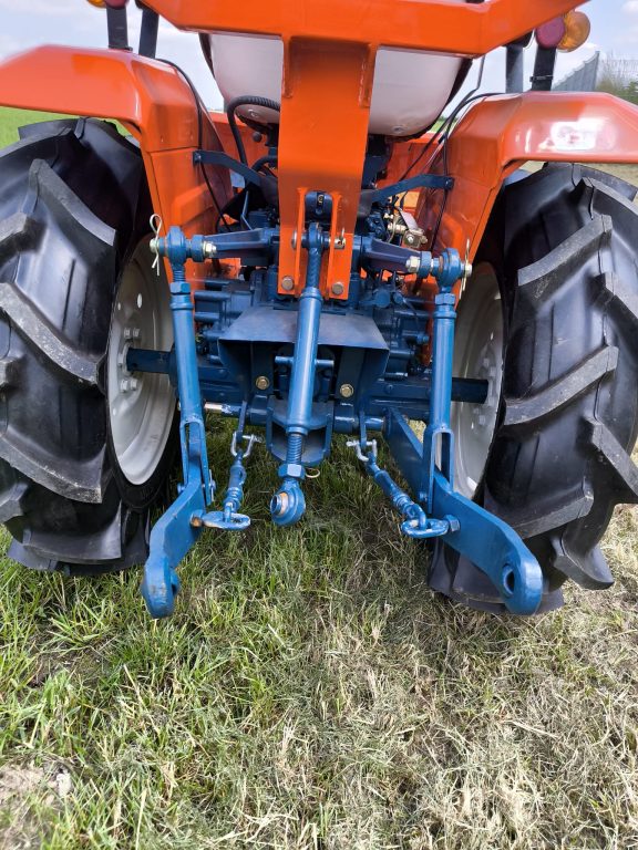 Kubota B1500 Kleintraktor Allrad, Überrollbügel ÜBERHOLT – Bild 8