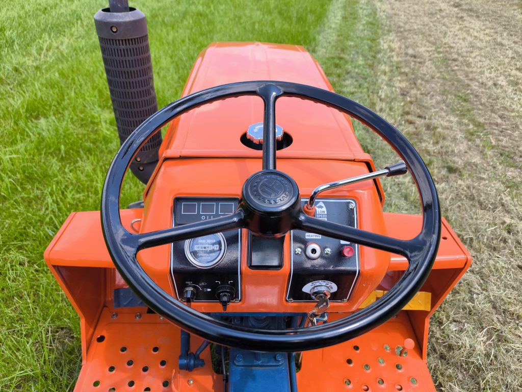 Kubota B1500 Kleintraktor Allrad, Überrollbügel ÜBERHOLT – Bild 9