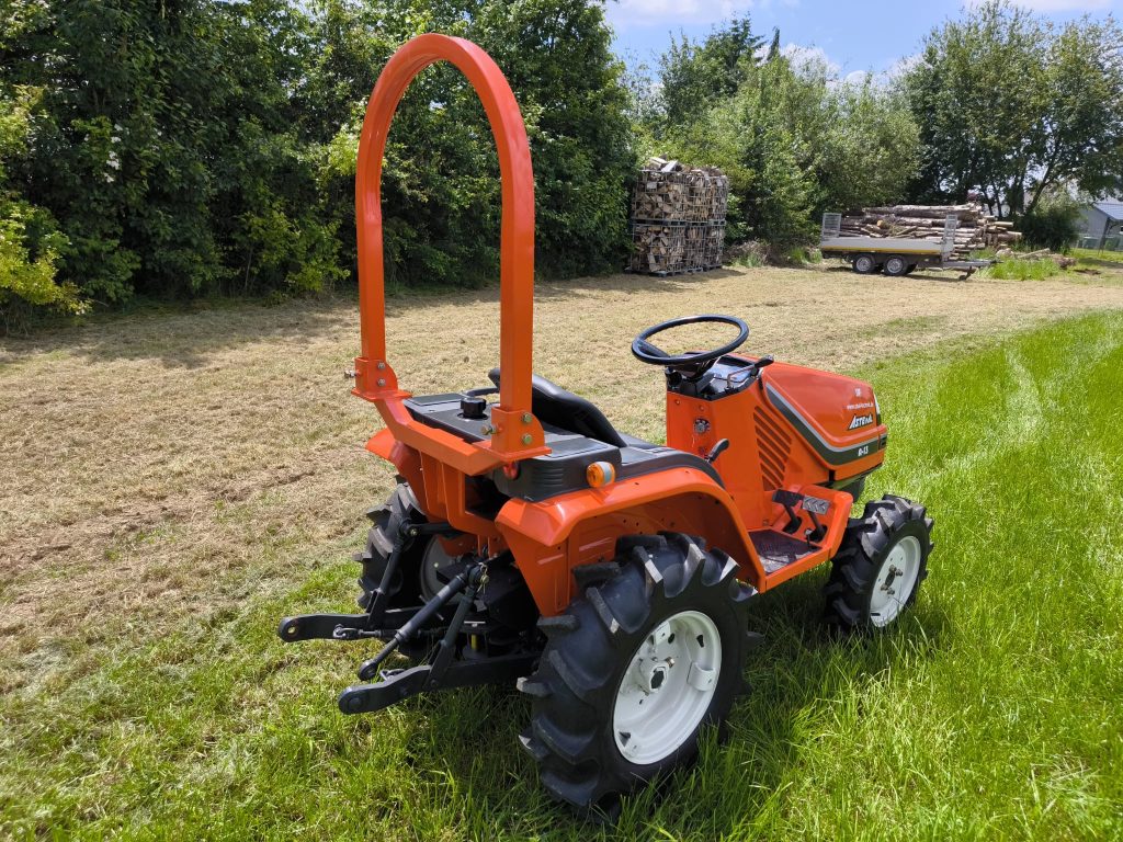 Kubota Aste A-14 Kleintraktor Allrad, Überrollbügel ÜBERHOLT – Bild 2