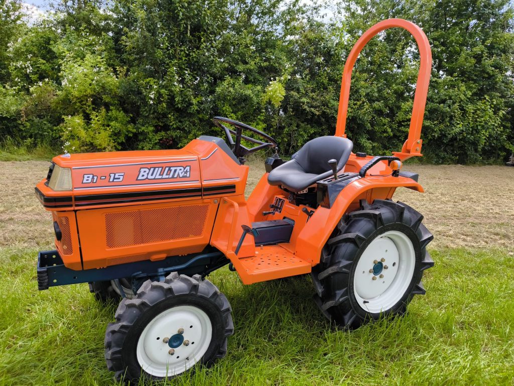 Kubota B1-15 Kleintraktor Allrad, Überrollbügel ÜBERHOLT – Bild 2