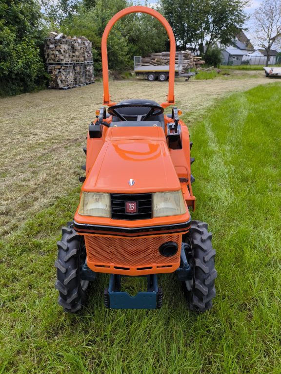 Kubota B1-15 Kleintraktor Allrad, Überrollbügel ÜBERHOLT – Bild 4