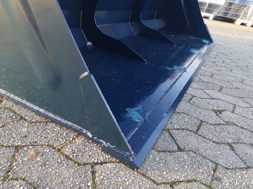 Frontladerschaufel Erdschaufel 2,20m mit Euroaufnahme – Bild 2