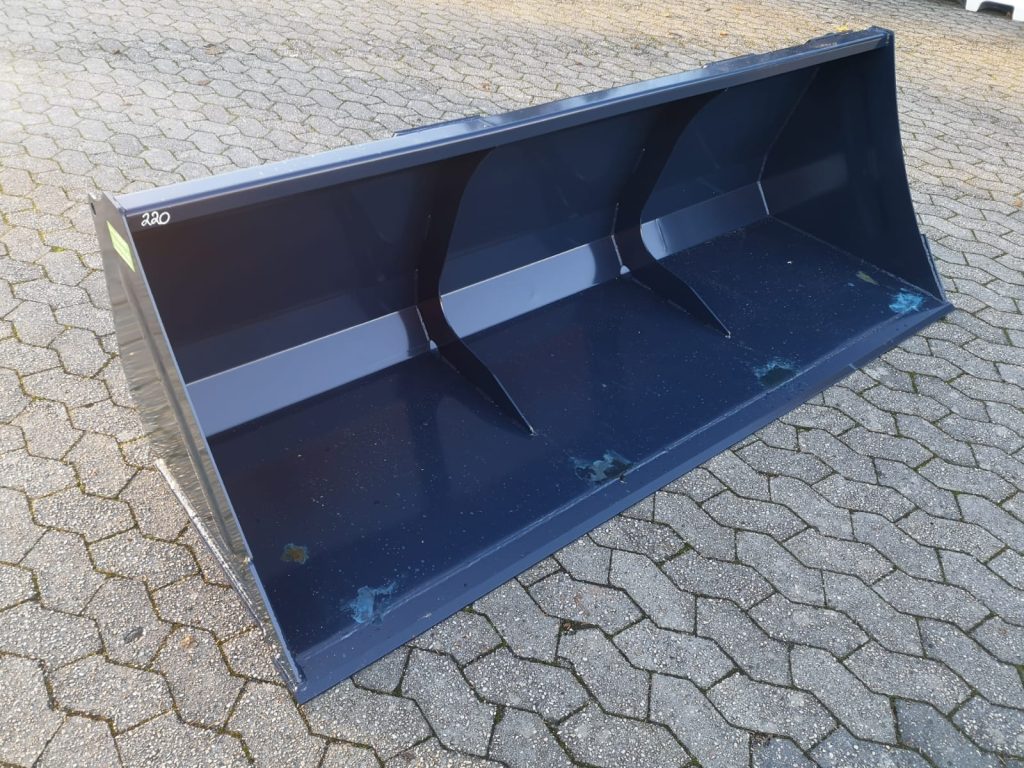 Frontladerschaufel Erdschaufel 2,20m mit Euroaufnahme