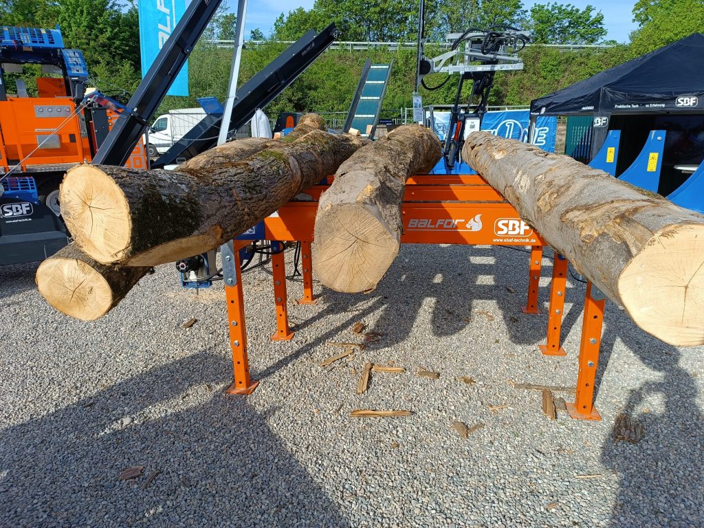 Balfor Stabiler Zuführtisch für Sägespaltautomaten – 3 Reihen NEU – Bild 11