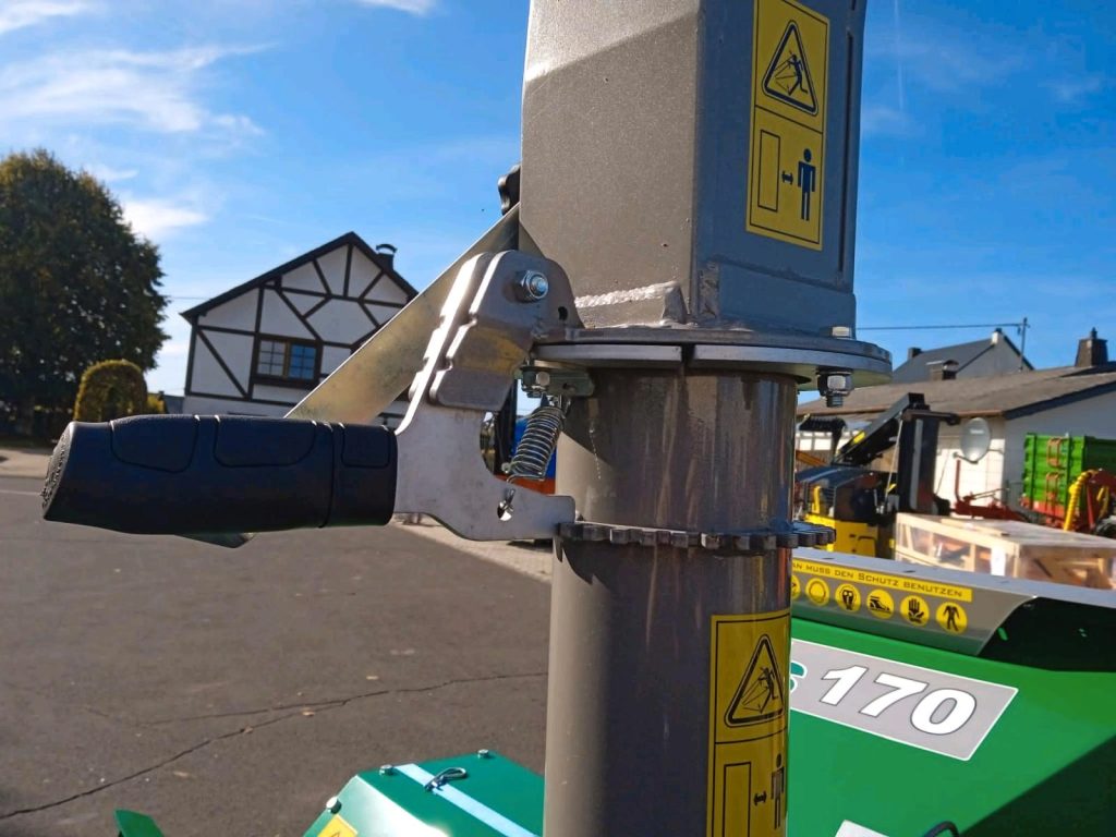 Holzhacker Holzhäcksler Profi Antistress HS 170 SBF Hackschnitzel – Bild 4