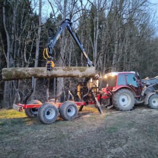 Maskiner Rückewagen SF 7 to 5,4 m Forstkran Auflaufbremse Schweden Teleskop