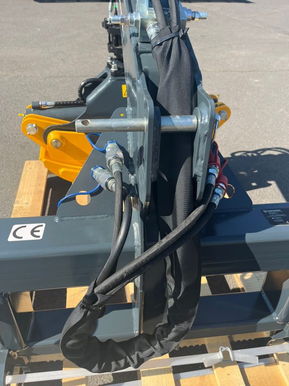 Uniforest Rückezange SCORPION 1800F Frontanbau Euroaufnahme Dreipunktanbau Holzgreifer Frontladergreifer – Bild 5