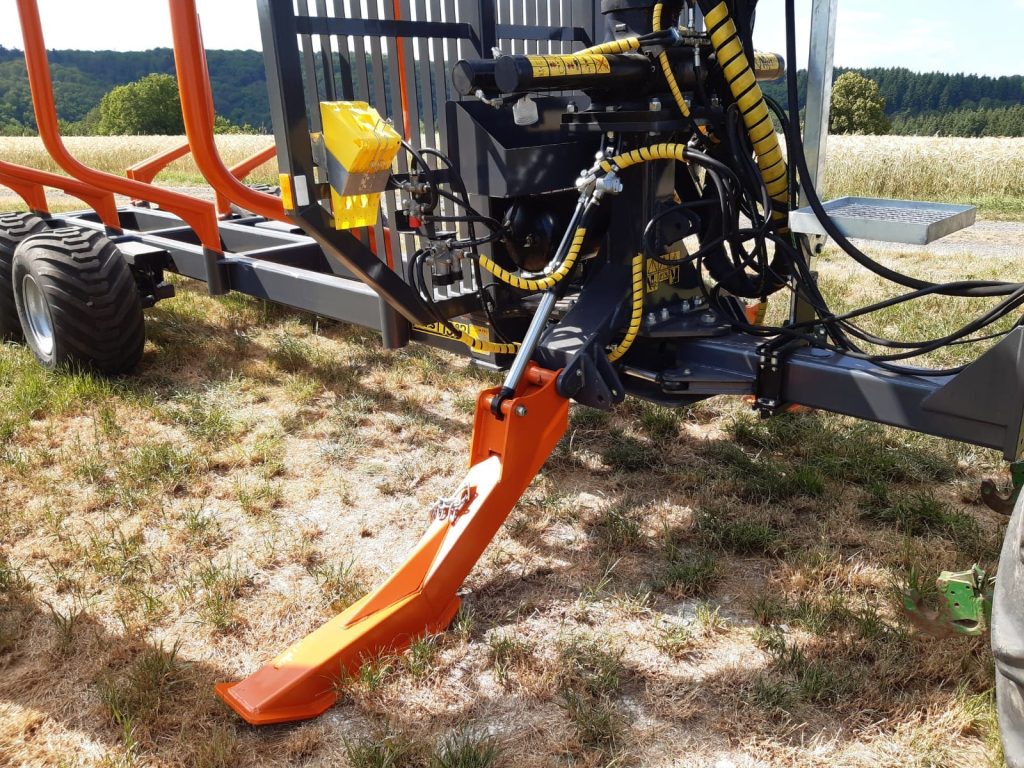 KTS 13000 mit 8,6m Kran Rückewagen Holzwagen Forstwagen – Bild 20