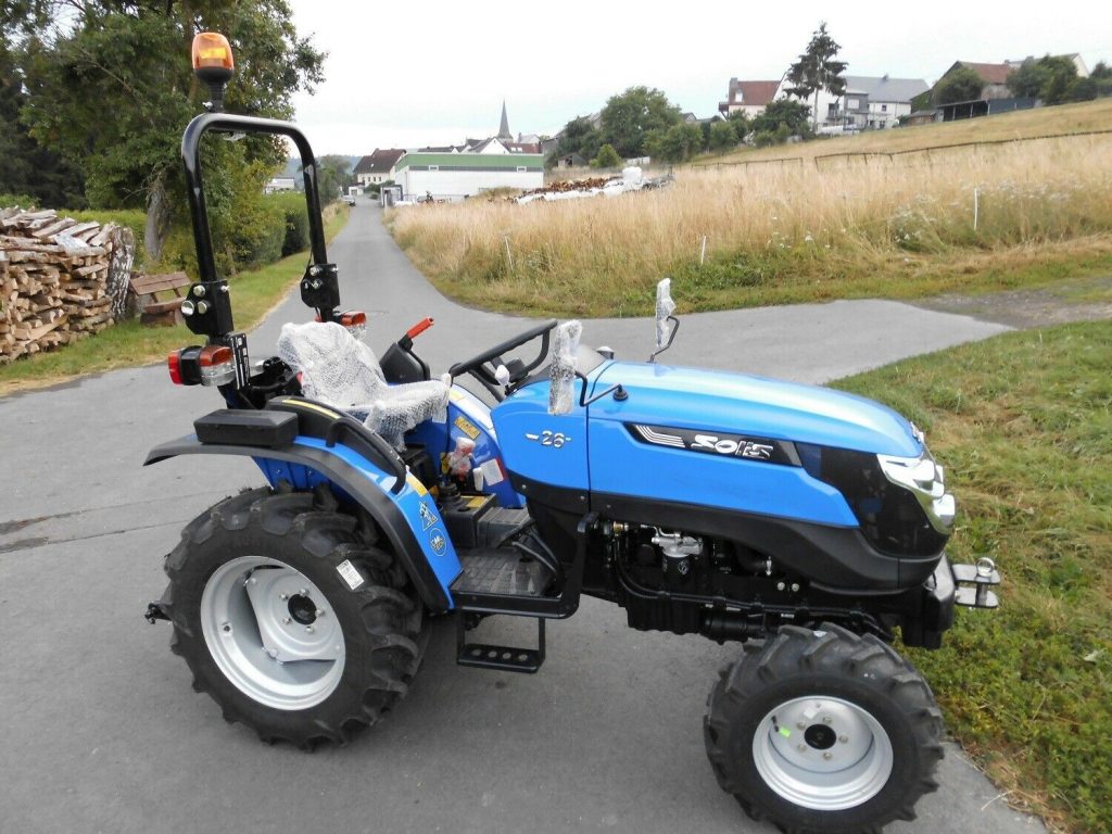 Solis 26 Kleintraktor Mittelschalter unsynchronisiert