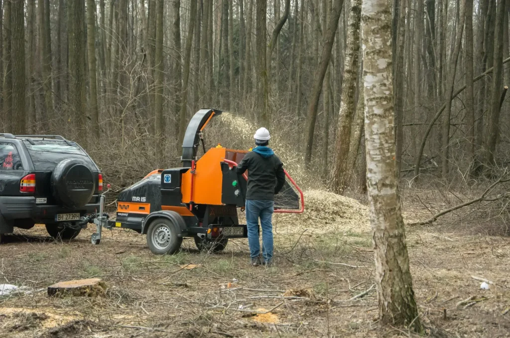 Mieten Pronar MR15 Häcksler mit PKW Fahrwerk – Bild 9