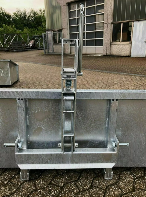 HC Heckcontainer, stabil, verzinkt 1,80m mit Schürfleiste – Bild 5