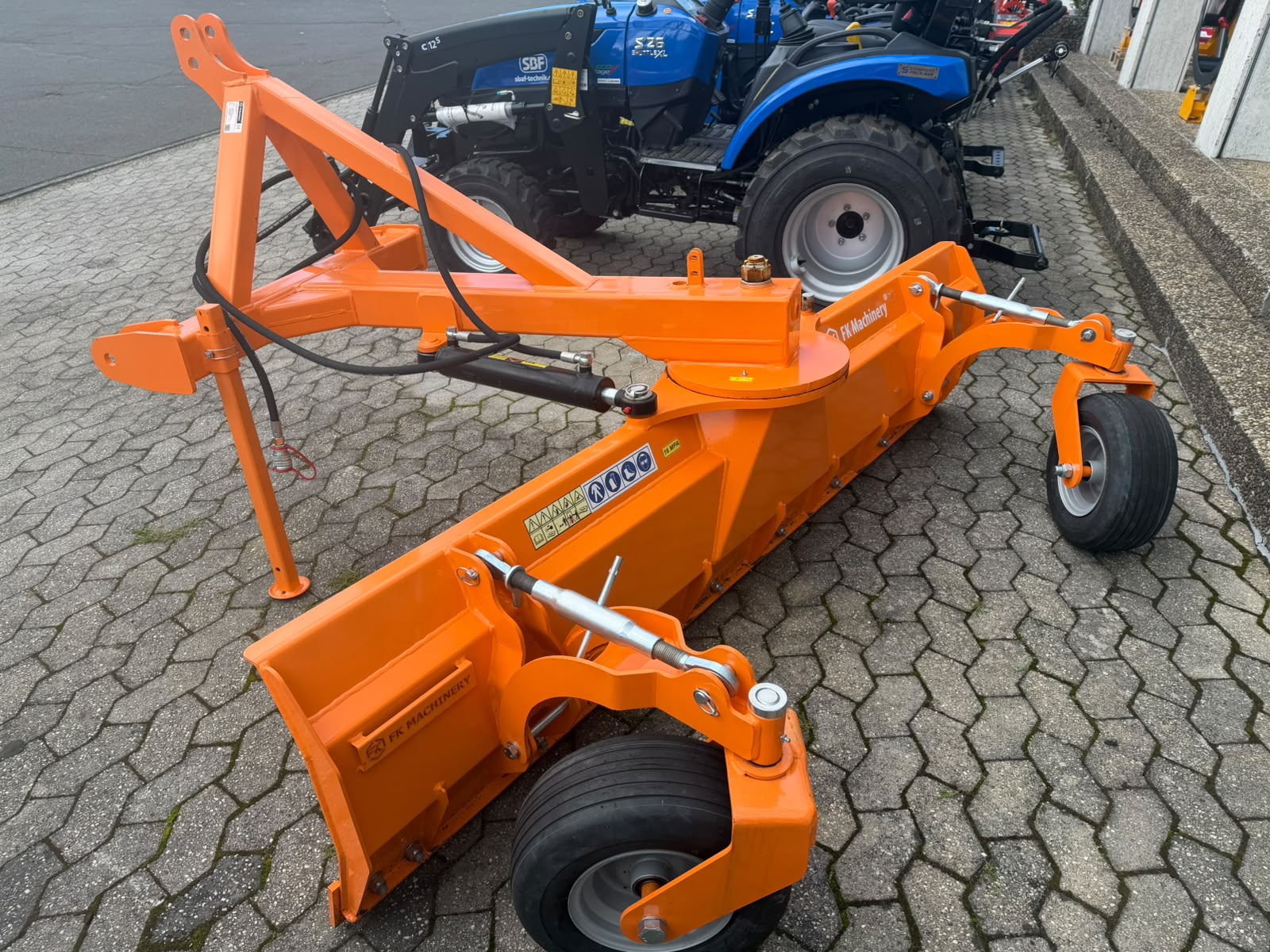 SBF CZTLH240 Planierschild Wegehobel Schiebeschild Wegebau – Bild 2