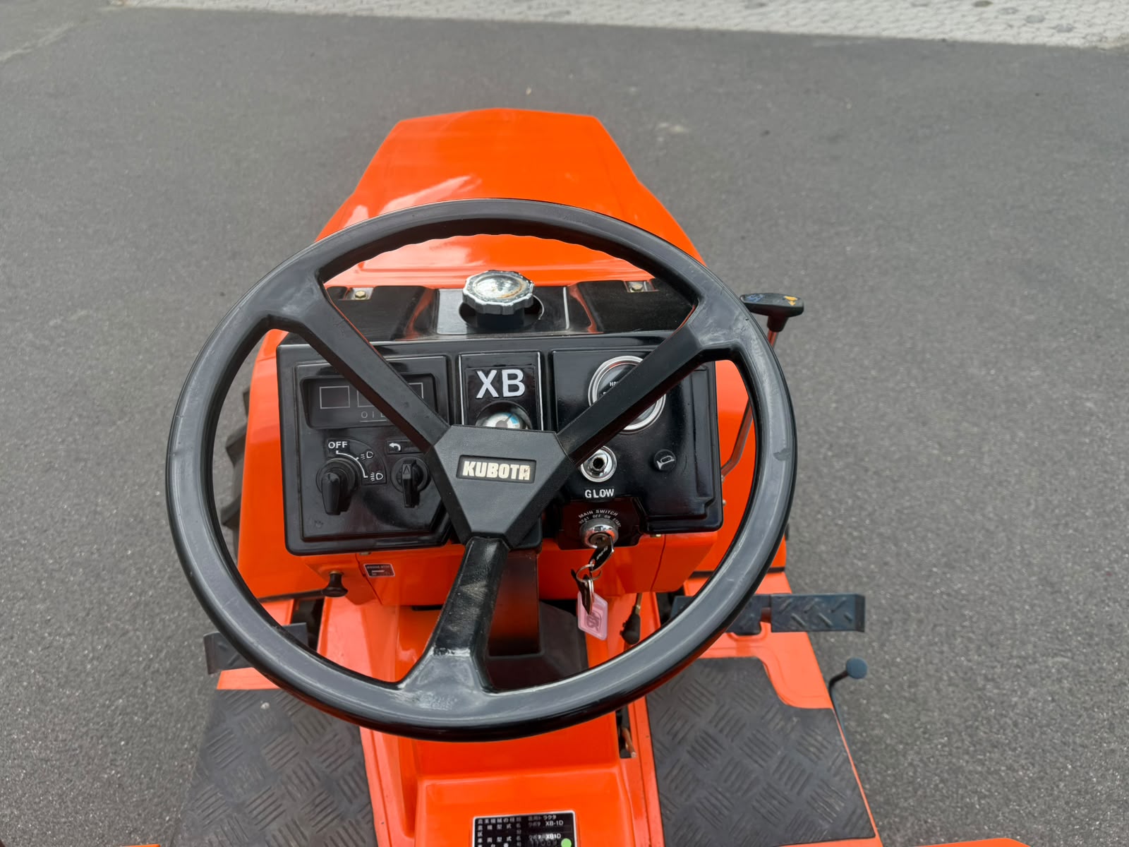 Kubota XB-1 Kleintraktor Schmalspurschlepper Minitraktor SBF – Bild 6