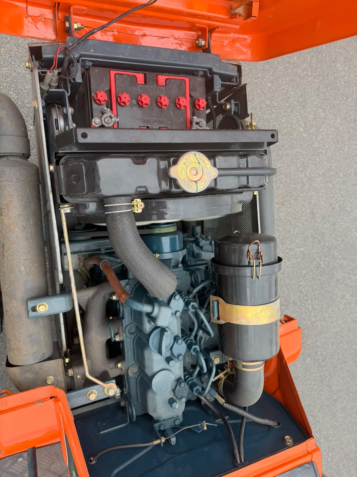 Kubota XB-1 Kleintraktor Schmalspurschlepper Minitraktor SBF – Bild 8