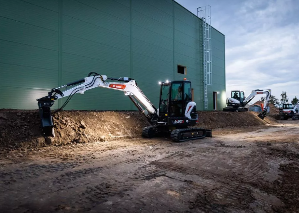 Bobcat E60 Kettenbagger Minibagger Kompaktbagger Tiefbau Galabau – Bild 2